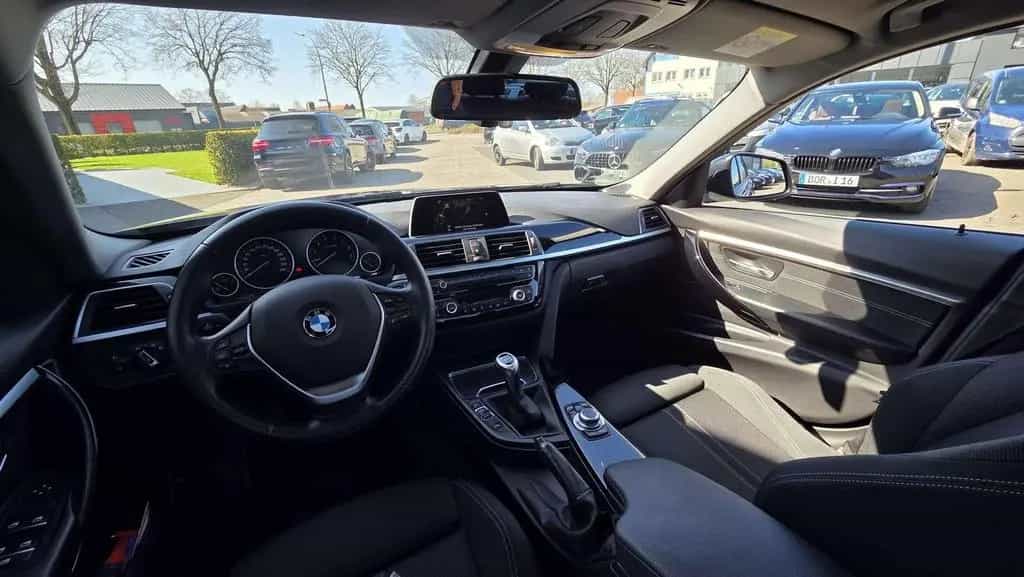 BMW 3 Series 318 318 i Sport Line Anhängerkupplung Navi LED 02/2016-photo-8