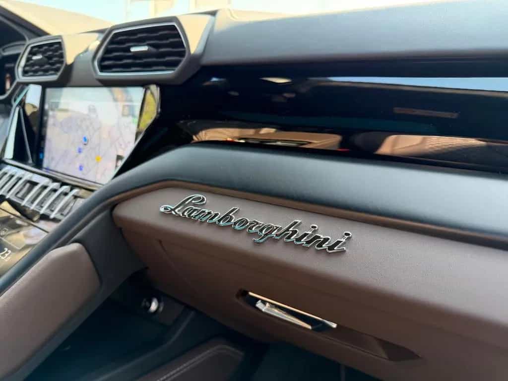 Lamborghini Urus 4.0 V8 Sport 01/2025-photo-28
