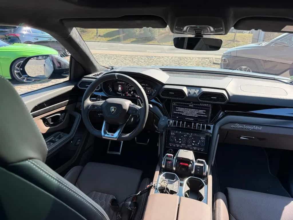 Lamborghini Urus 4.0 V8 Sport 01/2025-photo-8