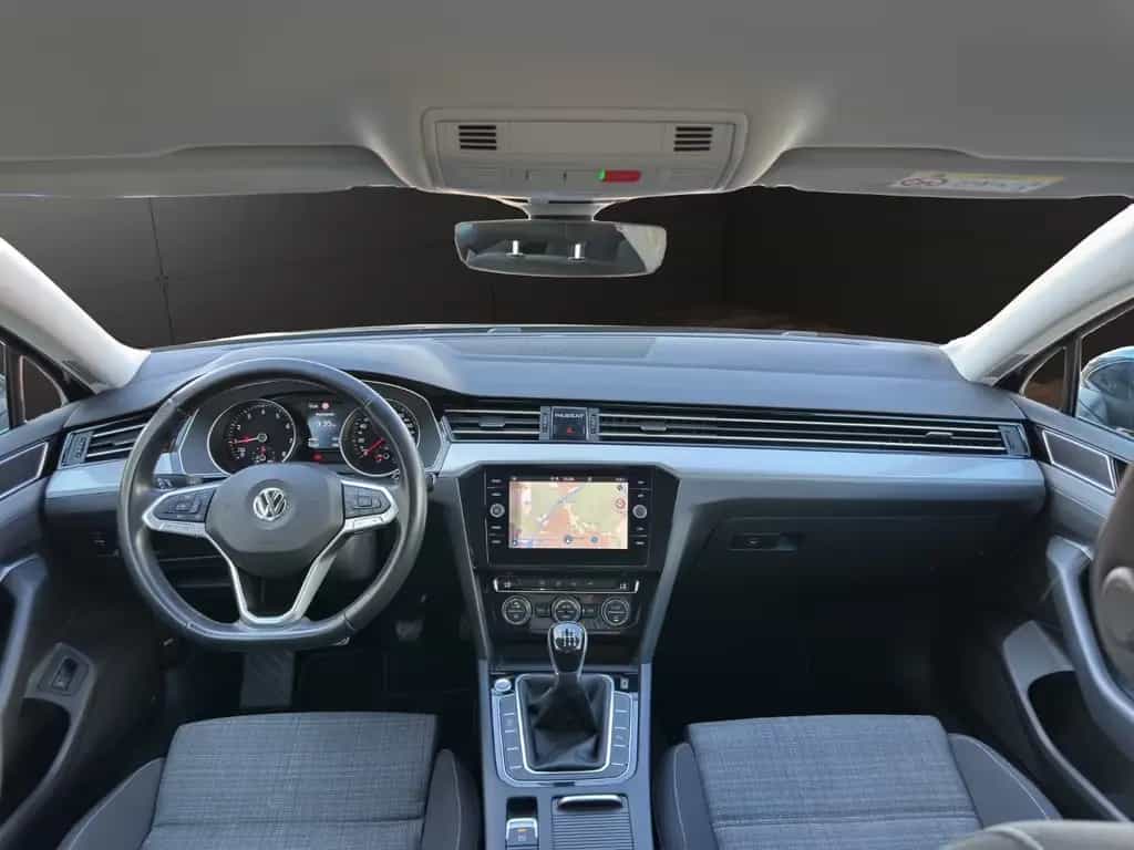 Volkswagen Passat Variant Business 1.HAND LED ACC 2xPDC ! 12/2019-photo-9