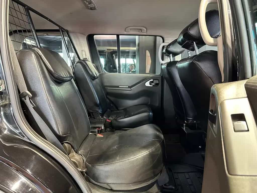 Nissan Pathfinder STIER BUNDESWEHR FELDJÄGER-EDITION 4W 01/2015-photo-15
