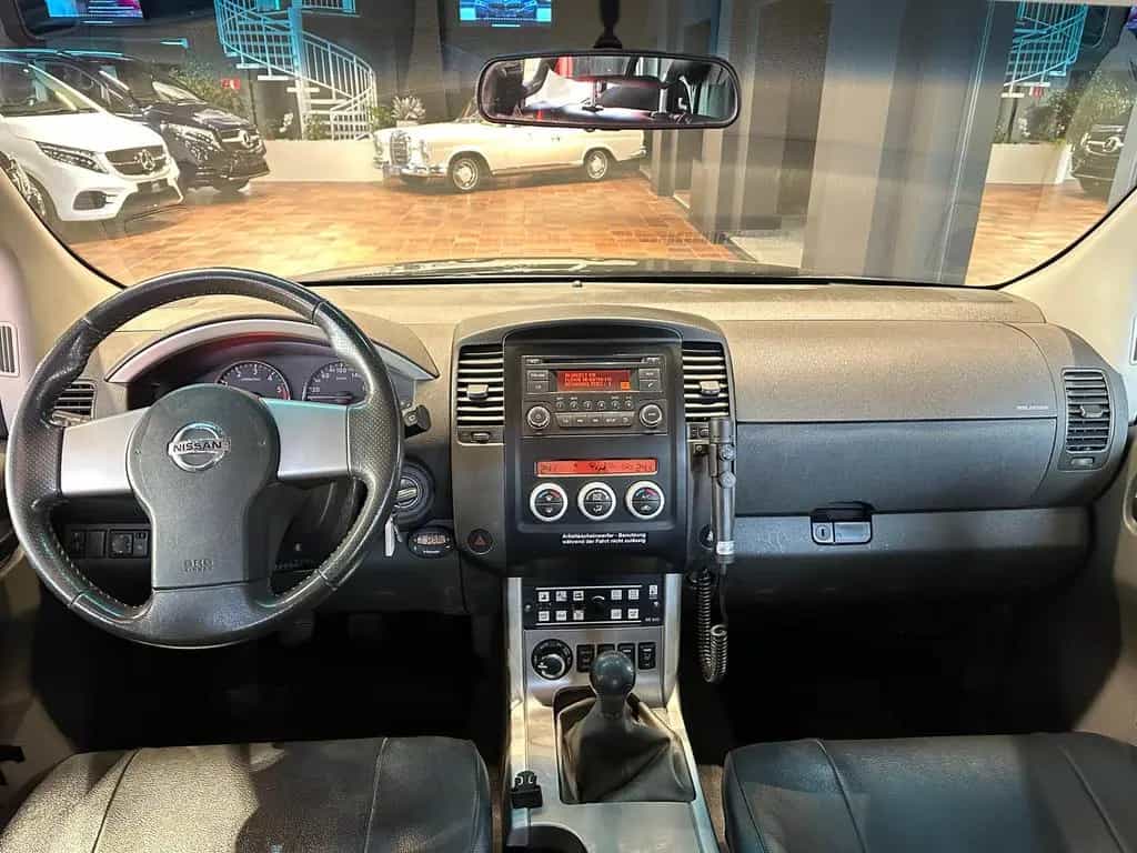 Nissan Pathfinder STIER BUNDESWEHR FELDJÄGER-EDITION 4W 01/2015-photo-18