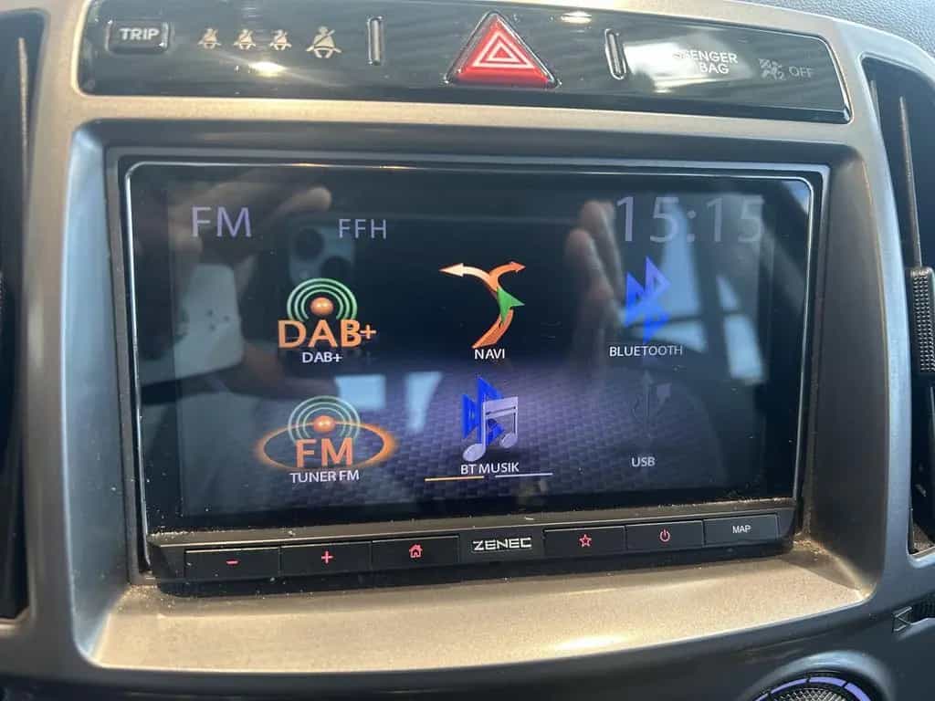 Hyundai i20 AUTOMATIK+NAVI+SCHIEBEDACH+AHK i20 Style 09/2014-photo-18