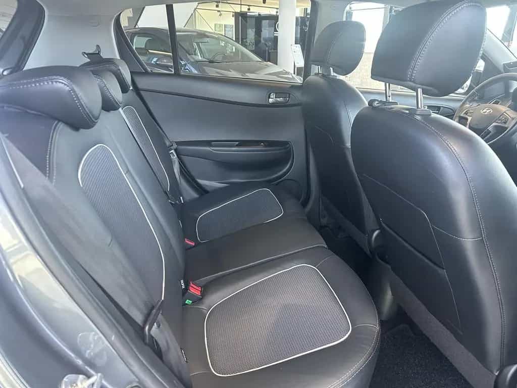 Hyundai i20 AUTOMATIK+NAVI+SCHIEBEDACH+AHK i20 Style 09/2014-photo-20