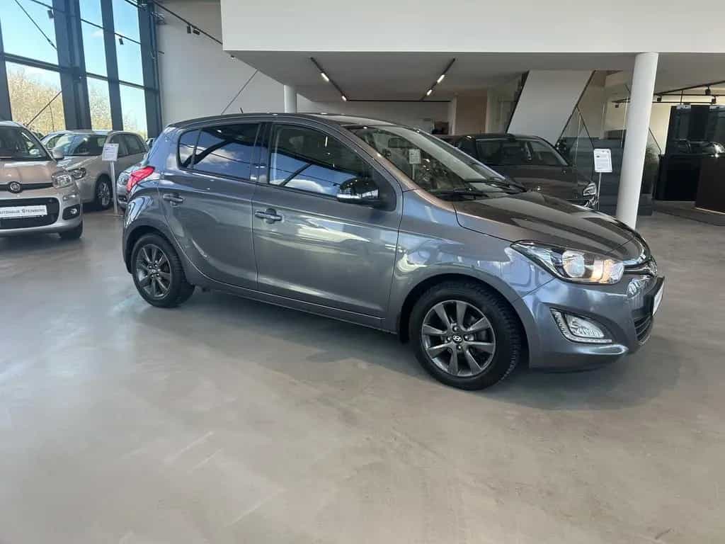 Hyundai i20 AUTOMATIK+NAVI+SCHIEBEDACH+AHK i20 Style 09/2014-photo-7