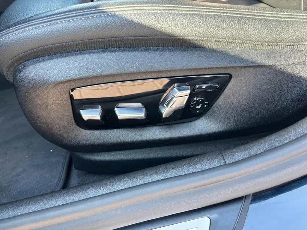 BMW 5 Series 520i Touring A - 07/2019-photo-4