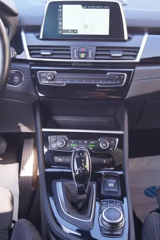 BMW 220 Gran Tourer M PAKET*7 Sitze*Alcantara*AHK* 04/2018-photo-11