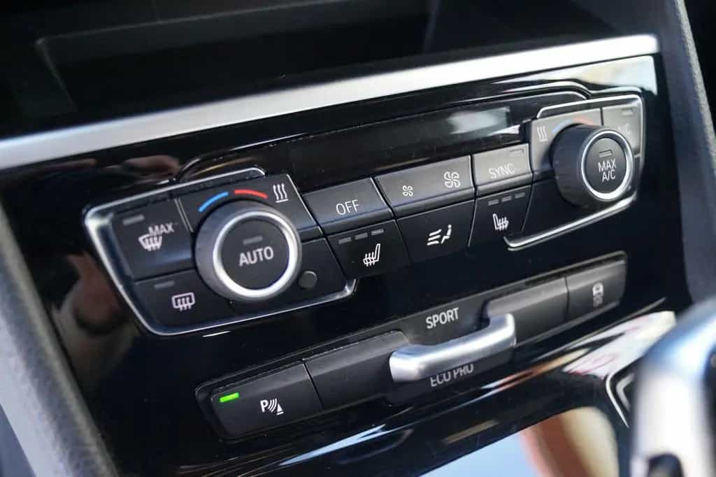 BMW 220 Gran Tourer M PAKET*7 Sitze*Alcantara*AHK* 04/2018-photo-19