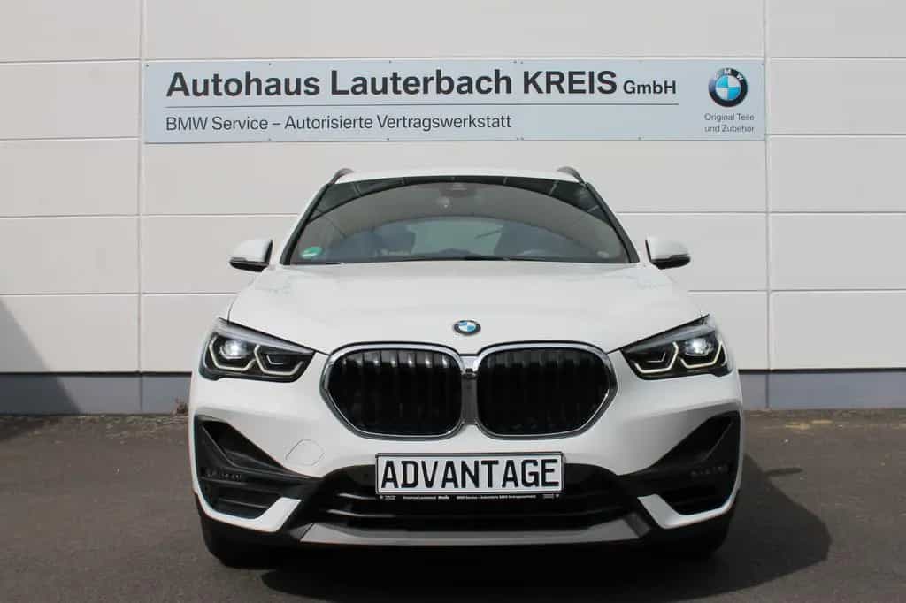 BMW X1 sDrive 18i Aut. NAVI, LED, PDC, DA, AHK, 18" 03/2020-photo-1