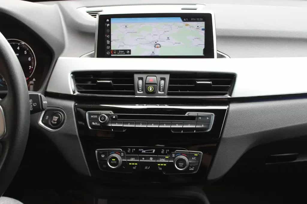 BMW X1 sDrive 18i Aut. NAVI, LED, PDC, DA, AHK, 18" 03/2020-photo-12
