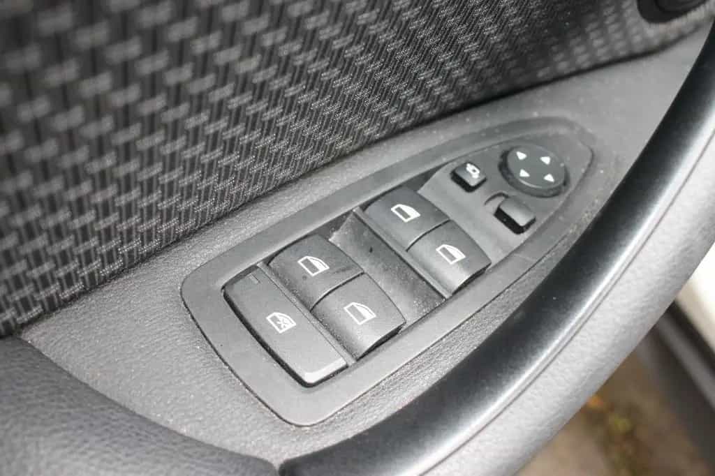 BMW X1 sDrive 18i Aut. NAVI, LED, PDC, DA, AHK, 18" 03/2020-photo-15