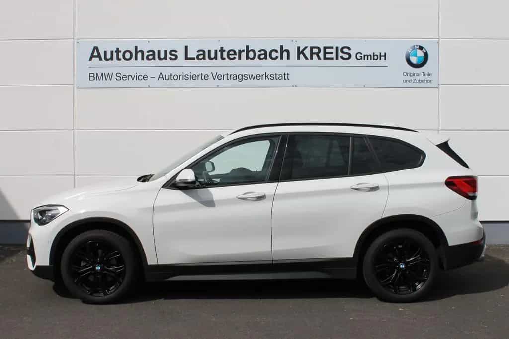 BMW X1 sDrive 18i Aut. NAVI, LED, PDC, DA, AHK, 18" 03/2020-photo-3