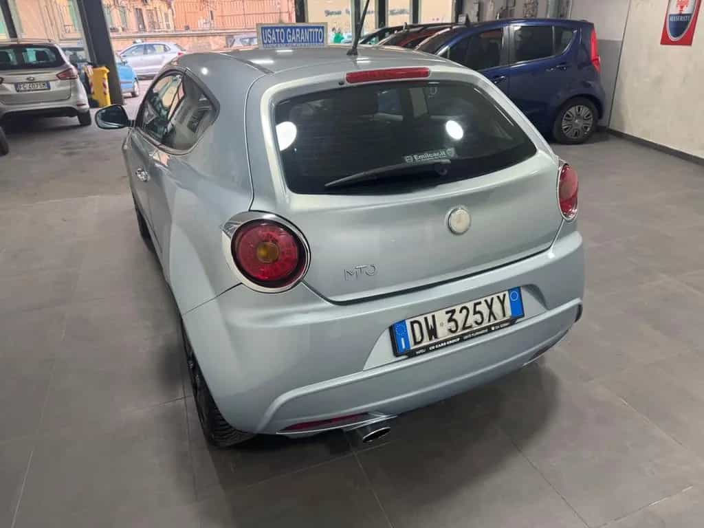 Alfa Romeo MiTo 1.6 JTDm 16V Distinctive Sport P 12/2009-photo-1
