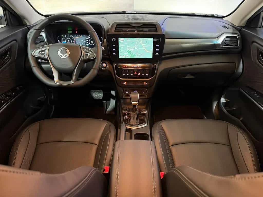 KGM Tivoli Nomad Plus +Leder+LED+SHZ+LenkradHZ null-photo-17