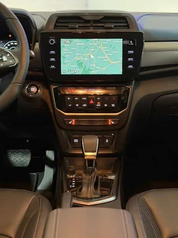 KGM Tivoli Nomad Plus +Leder+LED+SHZ+LenkradHZ null-photo-22