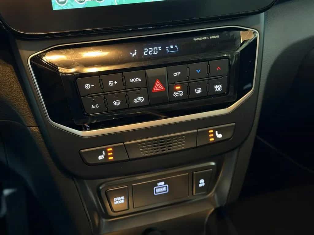 KGM Tivoli Nomad Plus +Leder+LED+SHZ+LenkradHZ null-photo-24