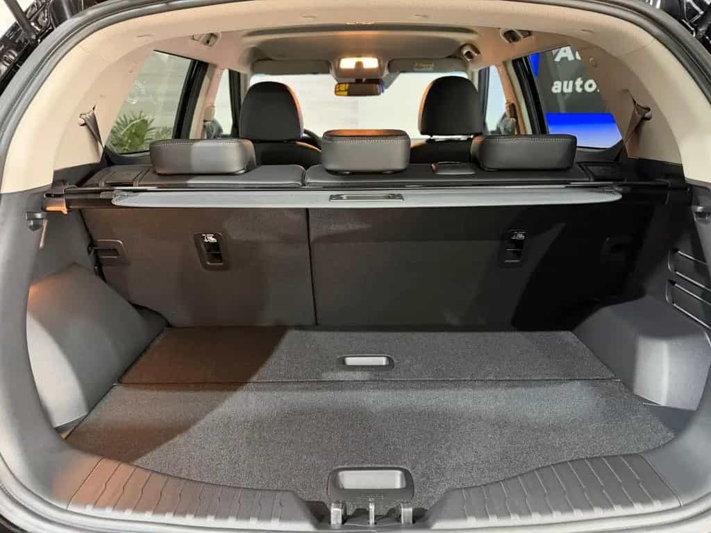 KGM Tivoli Nomad Plus +Leder+LED+SHZ+LenkradHZ null-photo-34