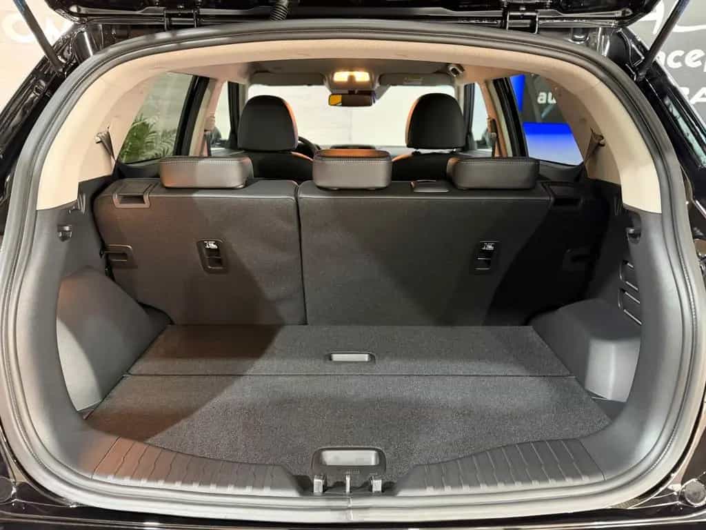 KGM Tivoli Nomad Plus +Leder+LED+SHZ+LenkradHZ null-photo-36