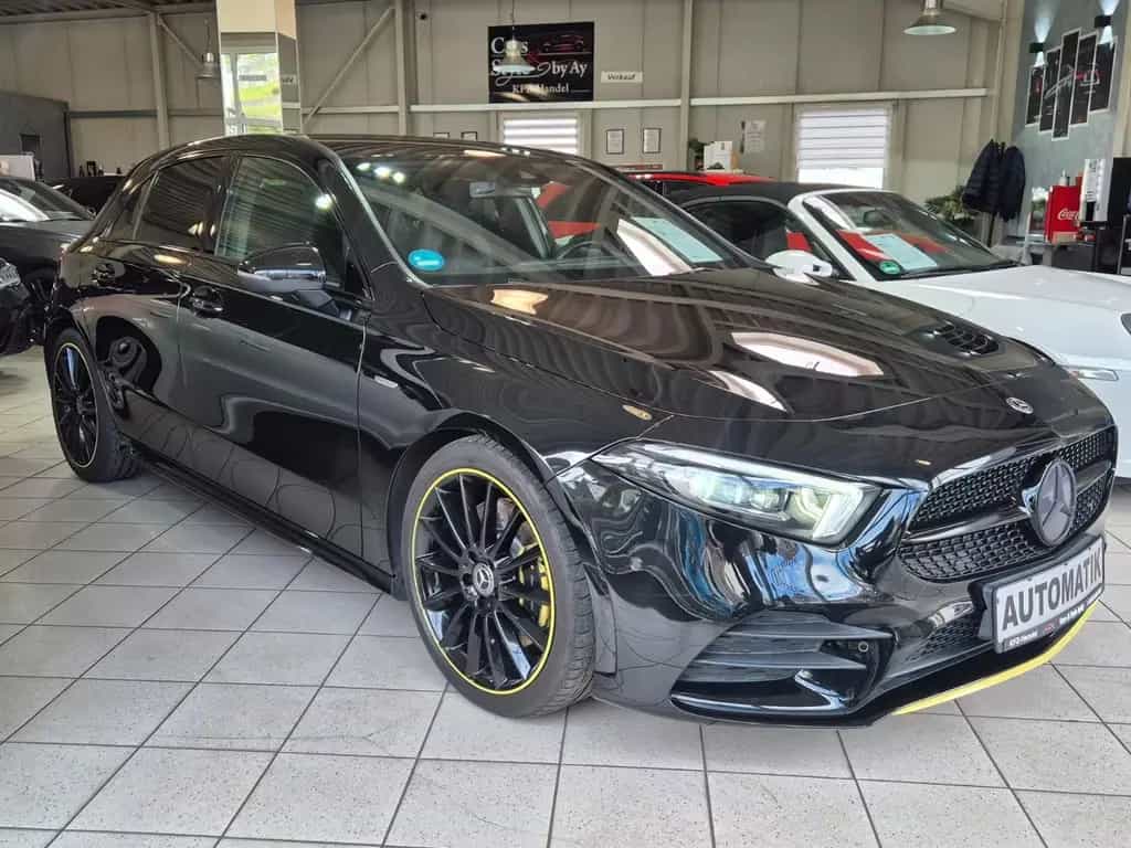 Mercedes-Benz A-Class 250 Edition 1 Night-Paket/Multi LED/2.Ha/Gar./ 11/2018-photo-0