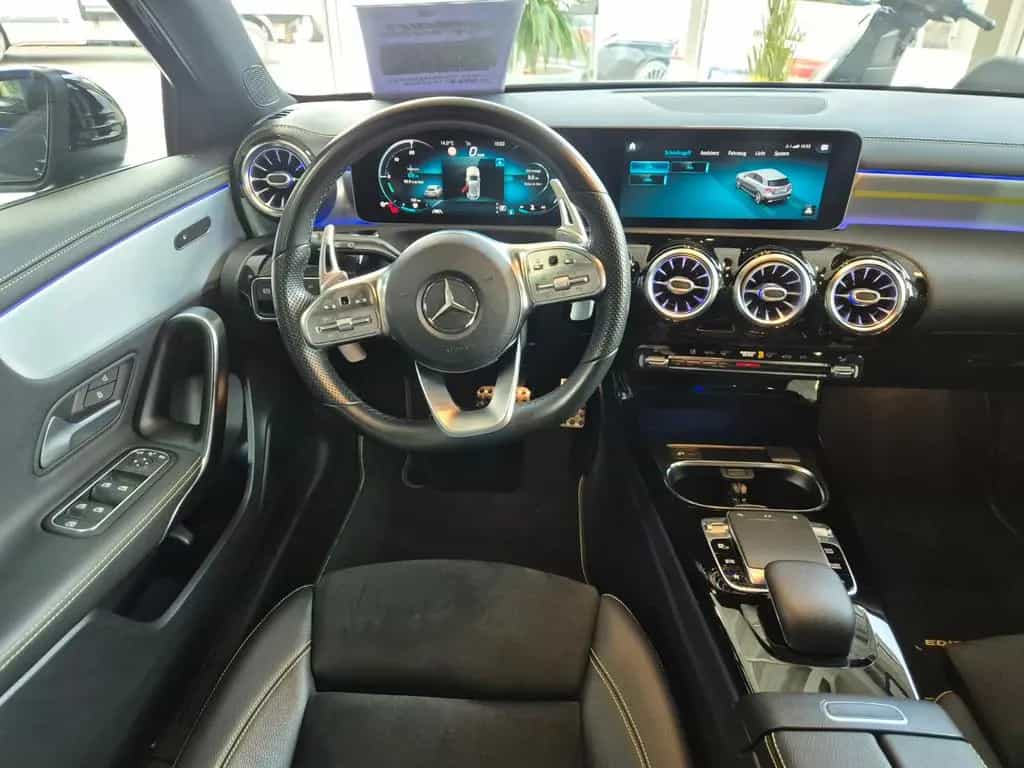 Mercedes-Benz A-Class 250 Edition 1 Night-Paket/Multi LED/2.Ha/Gar./ 11/2018-photo-22