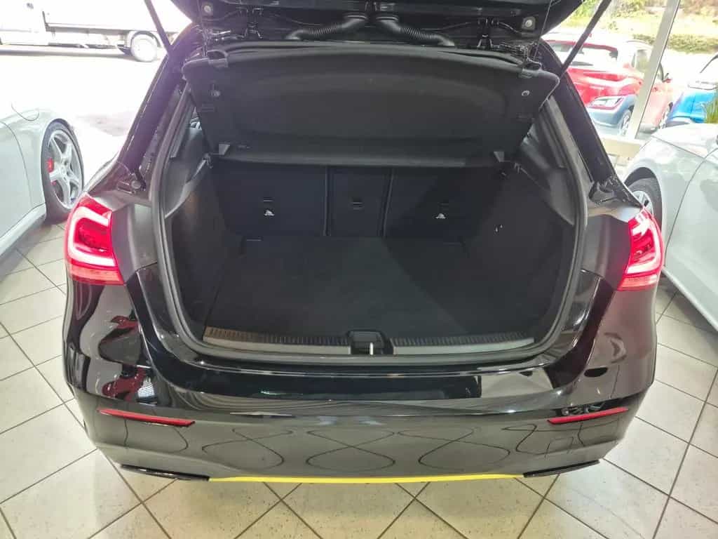 Mercedes-Benz A-Class 250 Edition 1 Night-Paket/Multi LED/2.Ha/Gar./ 11/2018-photo-29