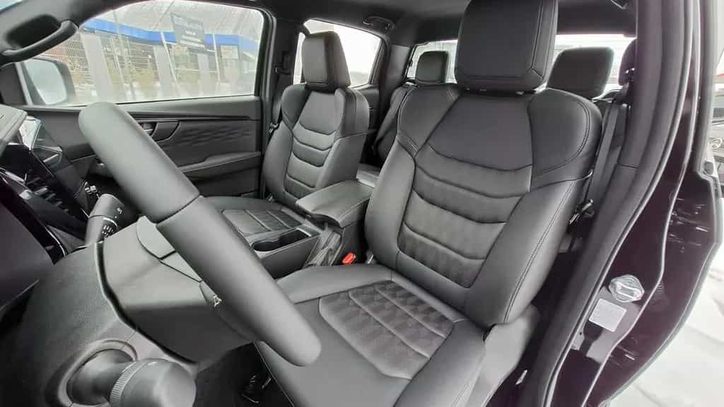 Isuzu D-Max CrewCab LSE 4x4 EXKLUSIVE LEDER AHK 06/2025-photo-9
