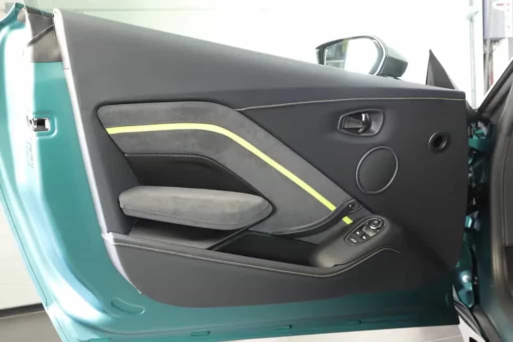 Aston Martin V8 Vantage F1 SONDERMODELL 1.H 07/2023-photo-13
