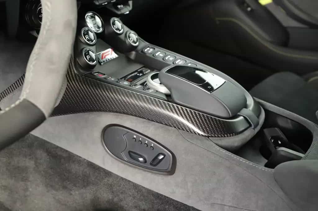 Aston Martin V8 Vantage F1 SONDERMODELL 1.H 07/2023-photo-22