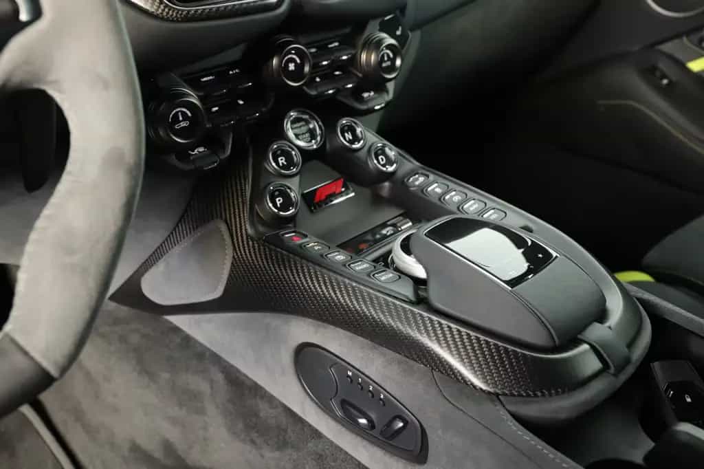 Aston Martin V8 Vantage F1 SONDERMODELL 1.H 07/2023-photo-23
