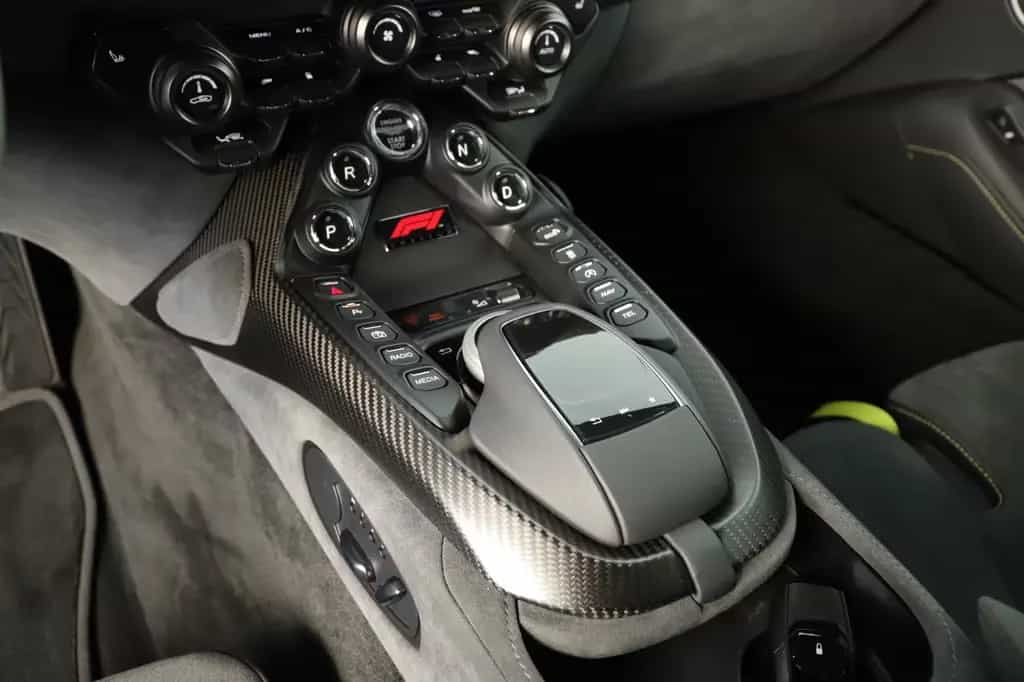 Aston Martin V8 Vantage F1 SONDERMODELL 1.H 07/2023-photo-27