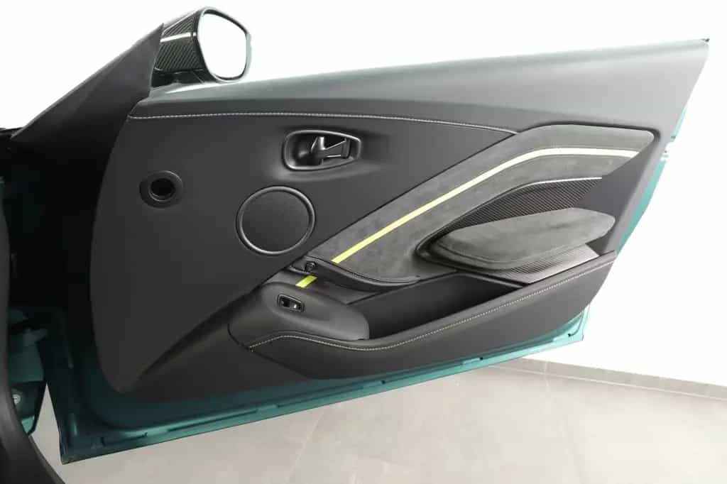 Aston Martin V8 Vantage F1 SONDERMODELL 1.H 07/2023-photo-35