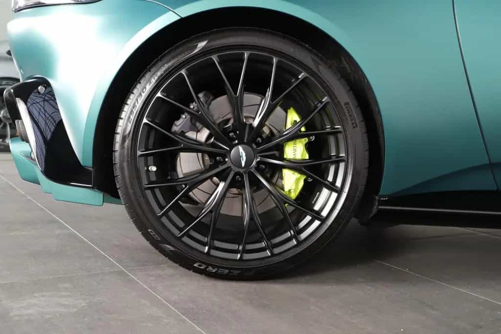 Aston Martin V8 Vantage F1 SONDERMODELL 1.H 07/2023-photo-43