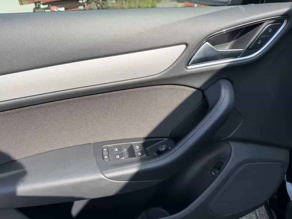 Audi Q3 /DSG/Navi/AHK/150PS 06/2017-photo-12