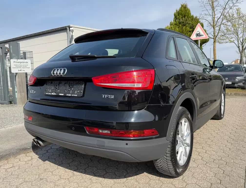 Audi Q3 /DSG/Navi/AHK/150PS 06/2017-photo-4