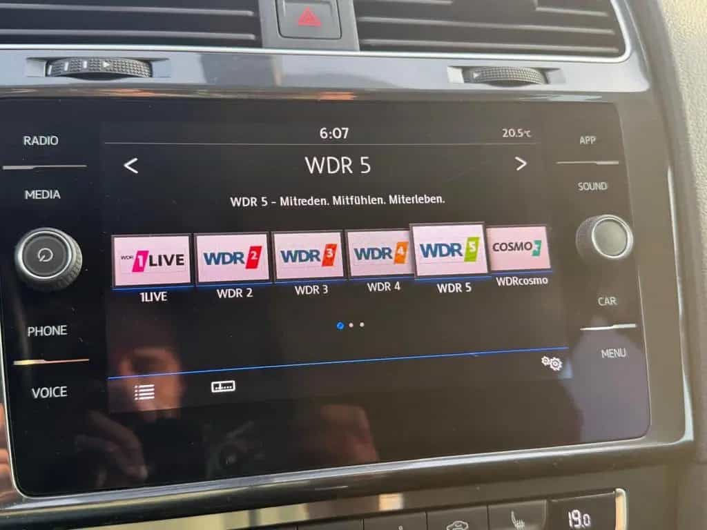 Volkswagen Golf 1.5 16V DSG Kombi Cam ACC APP Connect 07/2019-photo-13