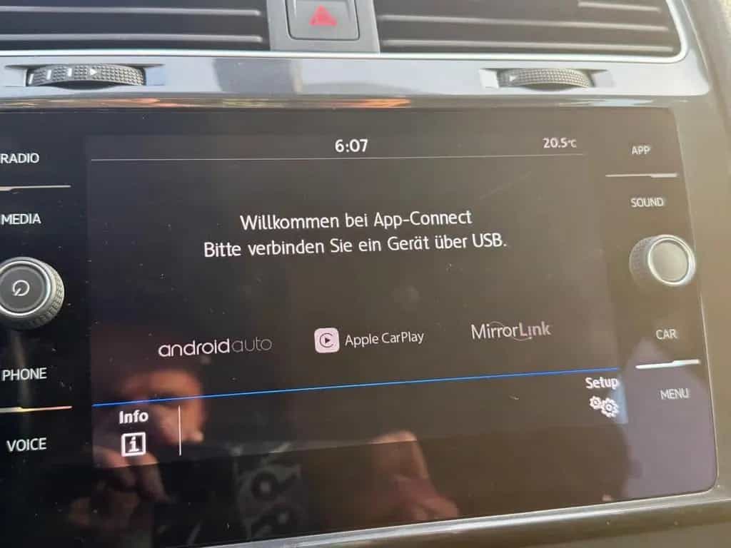 Volkswagen Golf 1.5 16V DSG Kombi Cam ACC APP Connect 07/2019-photo-14