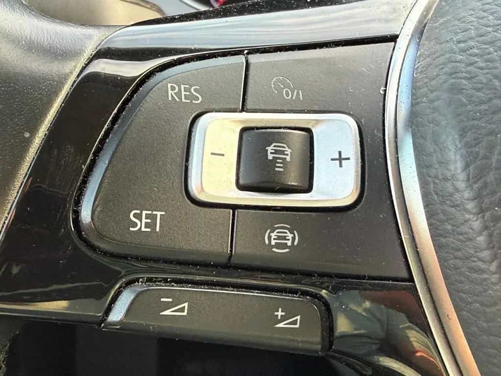 Volkswagen Golf 1.5 16V DSG Kombi Cam ACC APP Connect 07/2019-photo-15