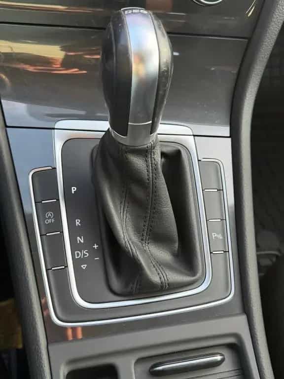 Volkswagen Golf 1.5 16V DSG Kombi Cam ACC APP Connect 07/2019-photo-17
