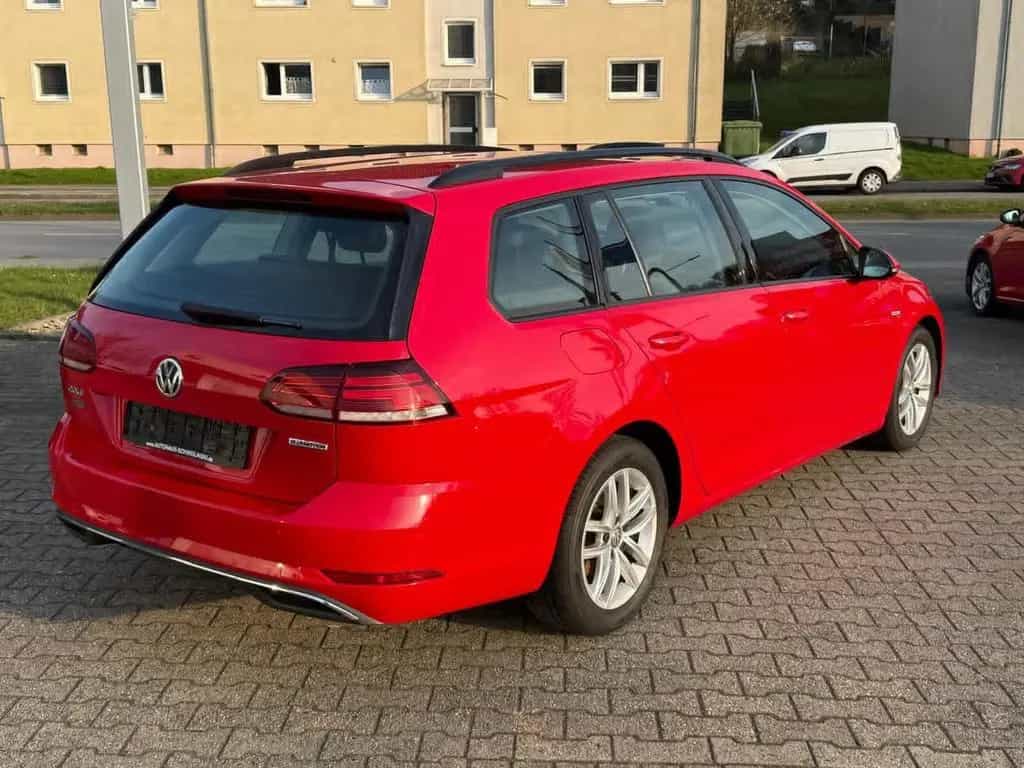 Volkswagen Golf 1.5 16V DSG Kombi Cam ACC APP Connect 07/2019-photo-4