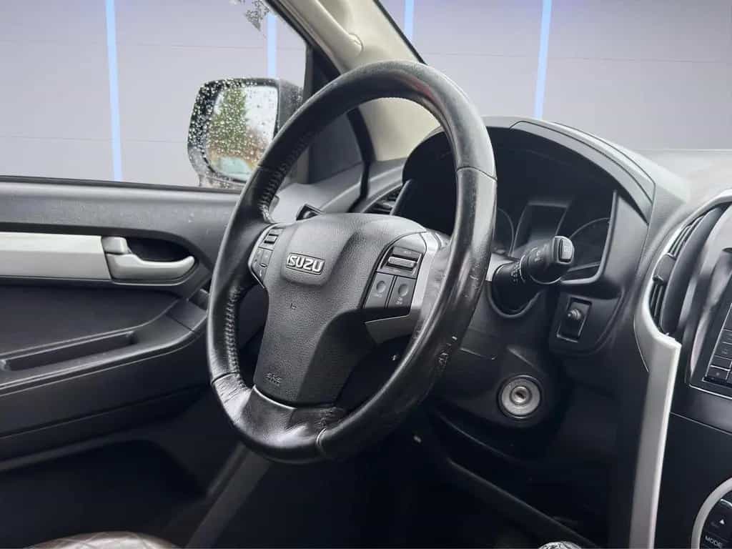 Isuzu D-Max Double Cab 4WD LEDER/KAMERA/SCHECKHEFT/ 01/2014-photo-10