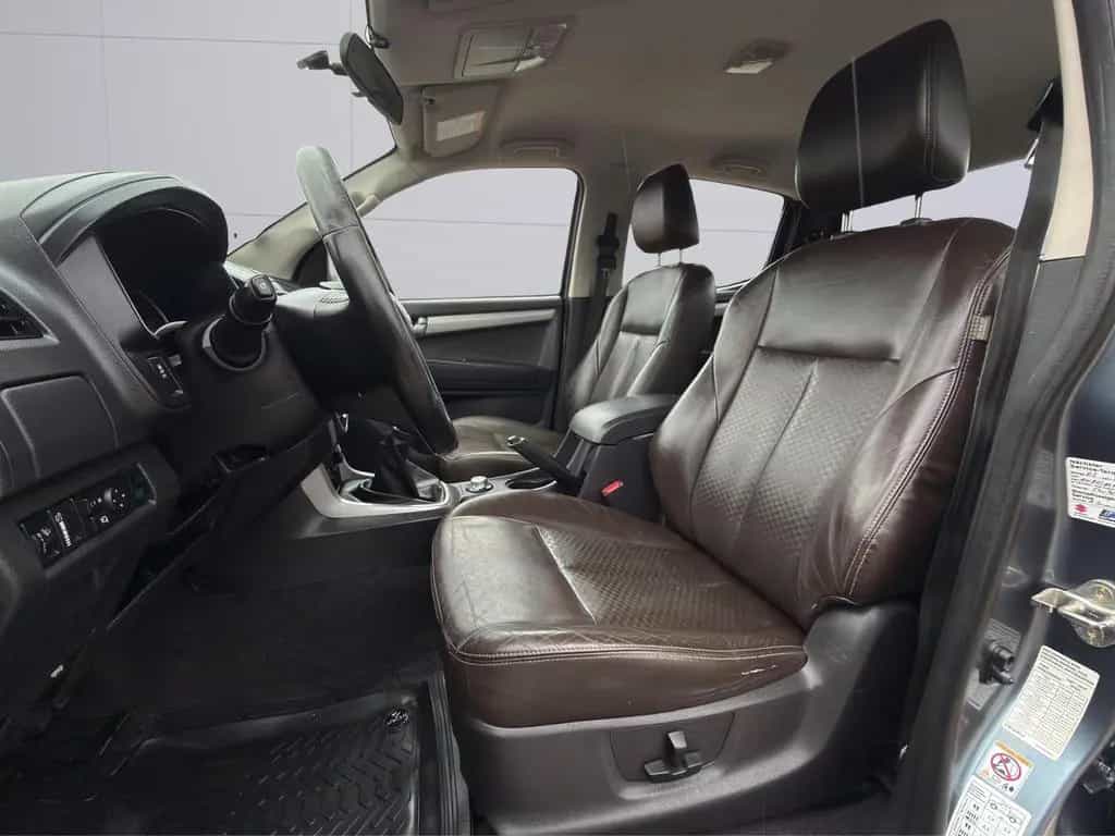 Isuzu D-Max Double Cab 4WD LEDER/KAMERA/SCHECKHEFT/ 01/2014-photo-13