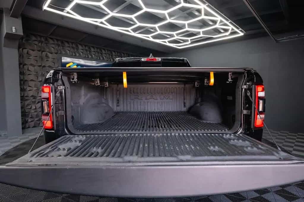 Dodge RAM 5.7 V8 HEMI 4x4 OFFROAD BLACK EDITION *19% 01/2020-photo-17