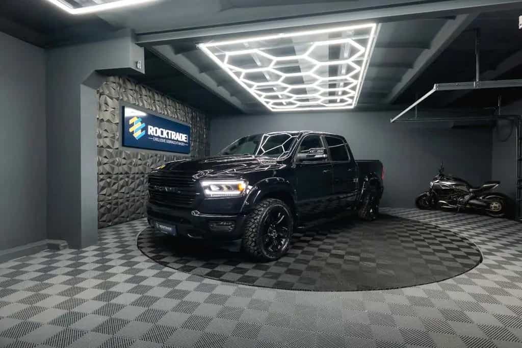Dodge RAM 5.7 V8 HEMI 4x4 OFFROAD BLACK EDITION *19% 01/2020-photo-1