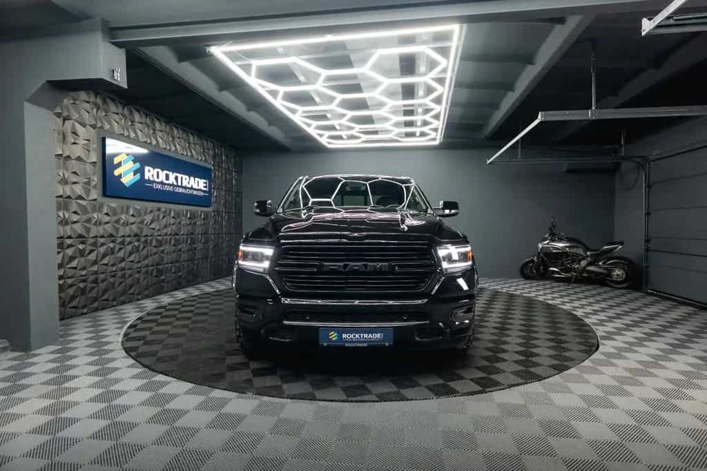 Dodge RAM 5.7 V8 HEMI 4x4 OFFROAD BLACK EDITION *19% 01/2020-photo-2