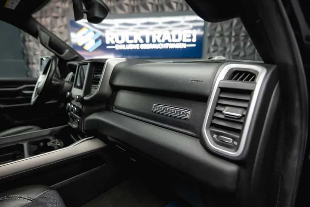 Dodge RAM 5.7 V8 HEMI 4x4 OFFROAD BLACK EDITION *19% 01/2020-photo-42