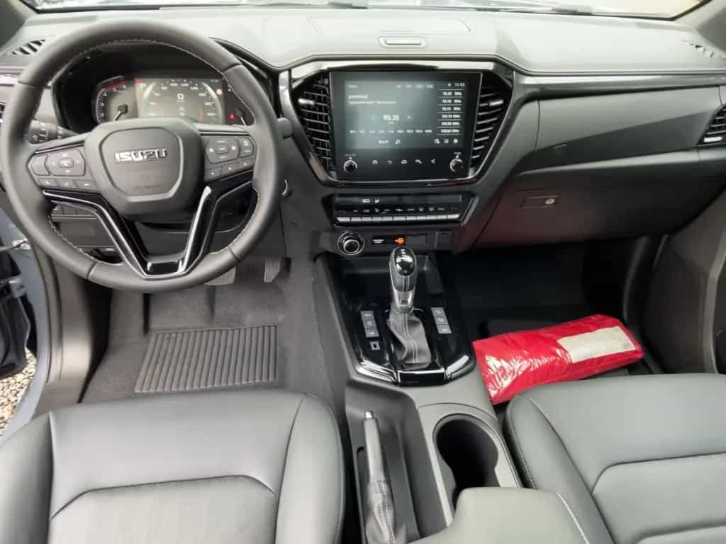Isuzu D-Max V-CROSS SpaceCab 4WD 163PS Autom./Winter/L null-photo-8