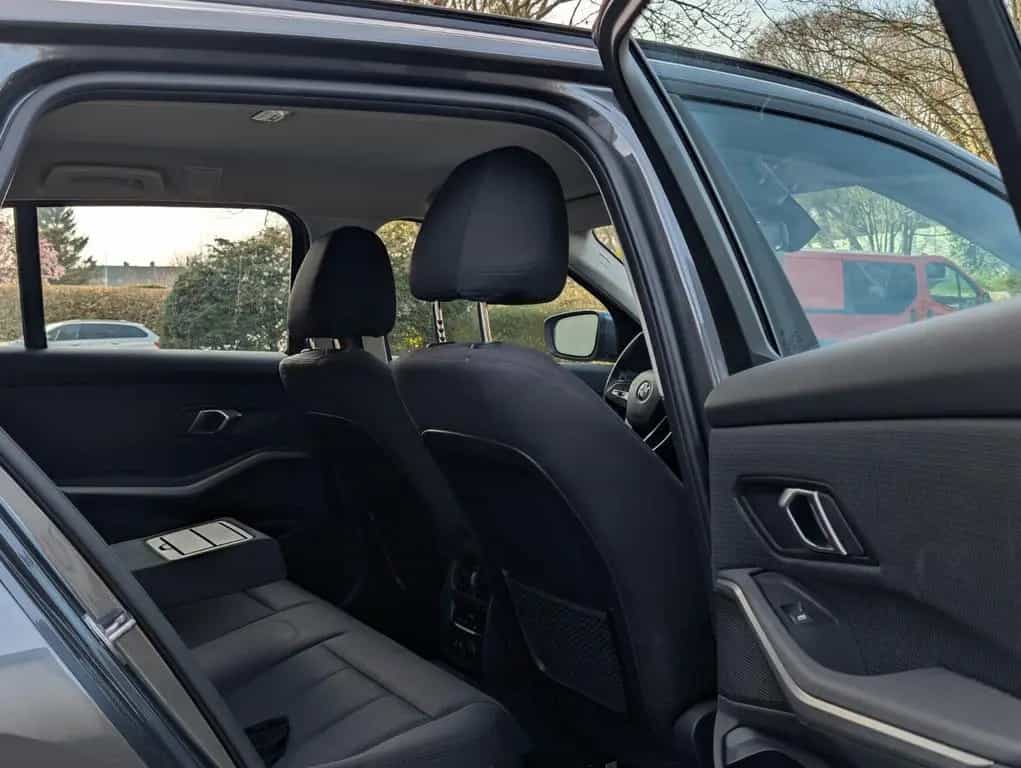 BMW 320 d xDrive Advantage + Live Cockpit LED SHZ KAM 02/2020-photo-12