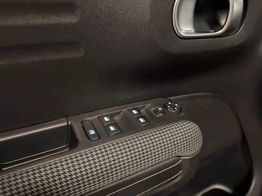 Citroën C3 Aircross PT Shine|AUT.|HUD|PANO|KEYLESS|KAM 11/2018-photo-9