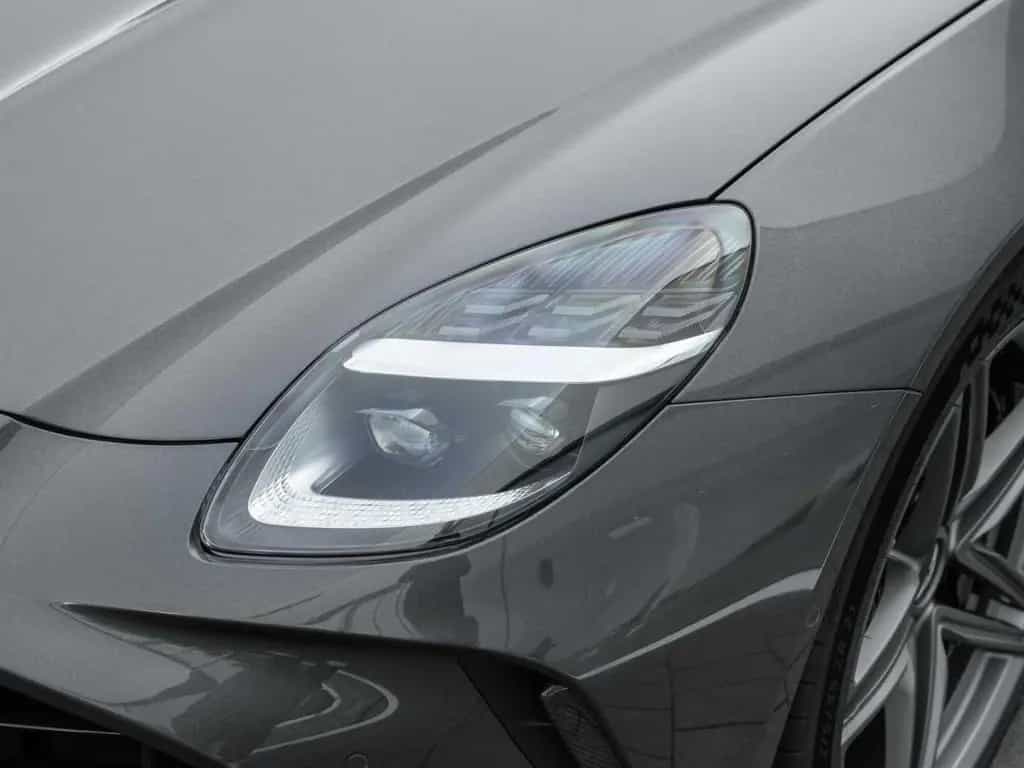Aston Martin V8 Vantage 07/2025-photo-17