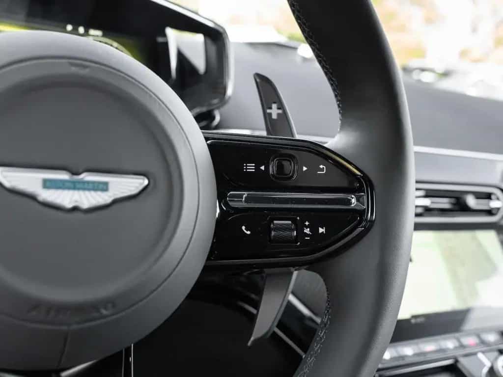 Aston Martin V8 Vantage 07/2025-photo-26